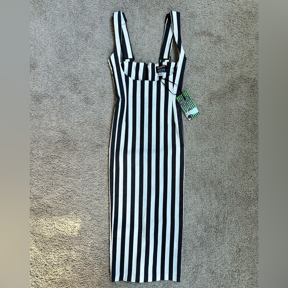 Unique Vintage x Beetlejuice Fontaine Suspender Pencil Skirt